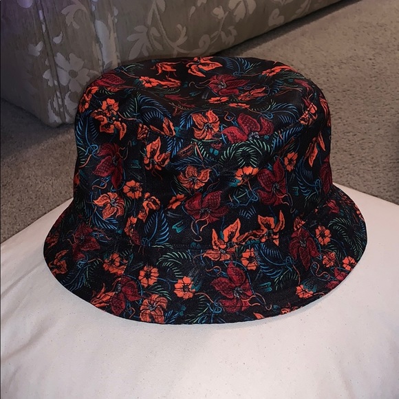nike floral bucket hat